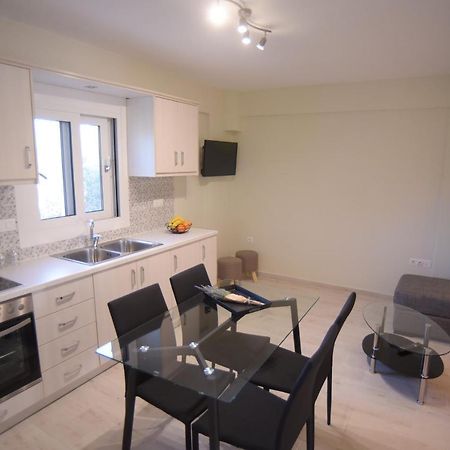 Mistral Apartments Kariotai ภายนอก รูปภาพ