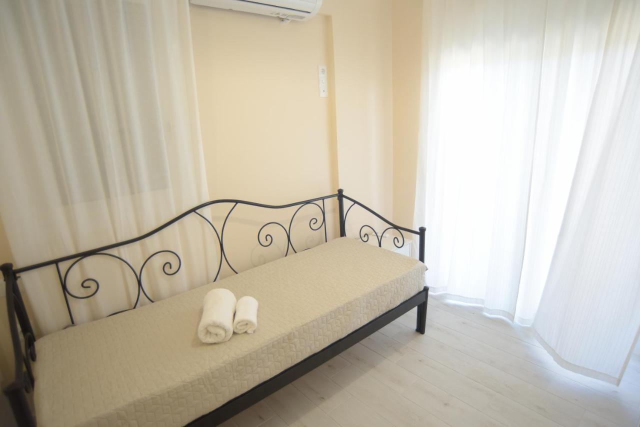 Mistral Apartments Kariotai ภายนอก รูปภาพ