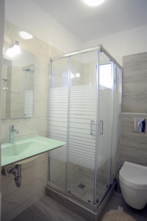 Mistral Apartments Kariotai ภายนอก รูปภาพ