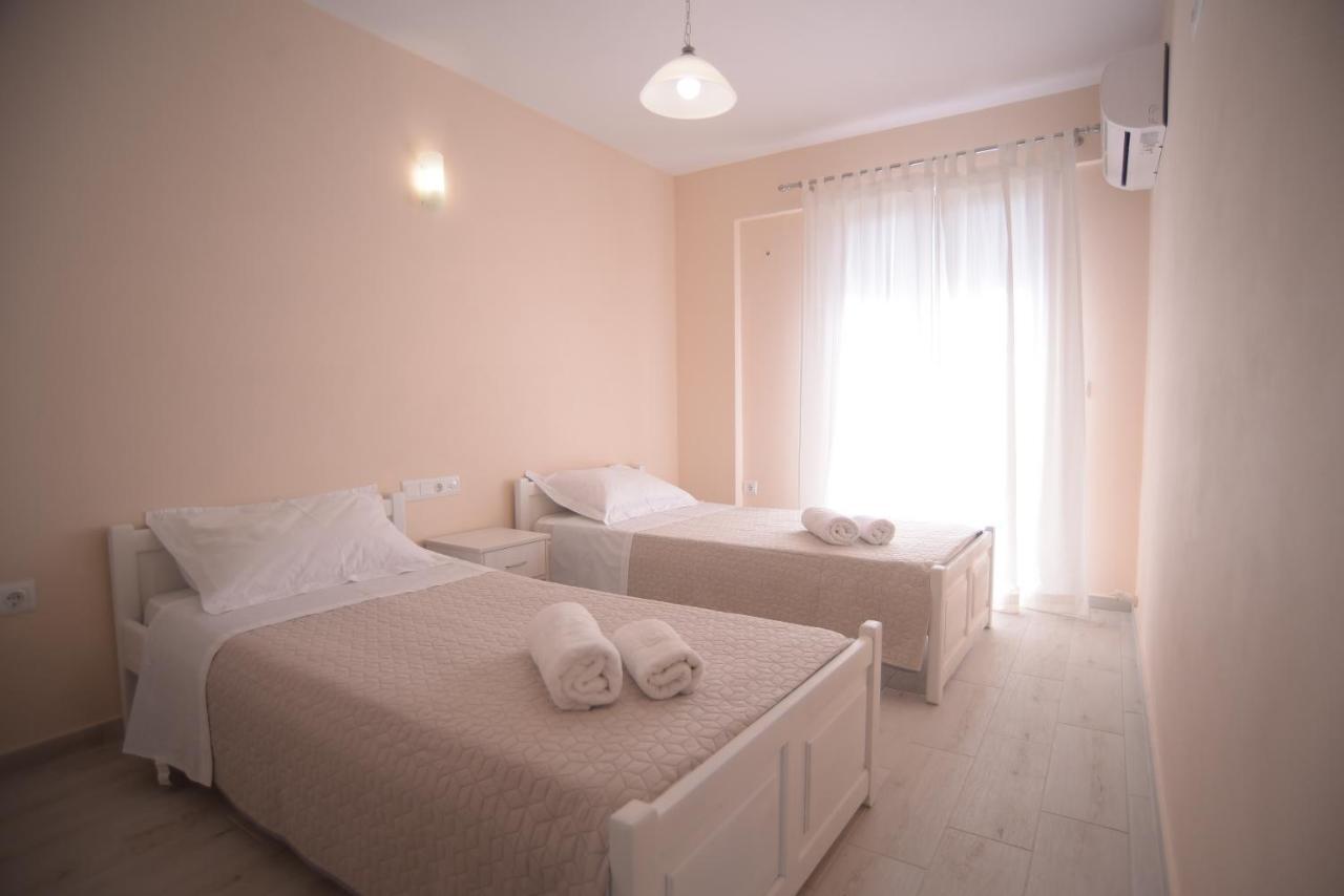 Mistral Apartments Kariotai ภายนอก รูปภาพ